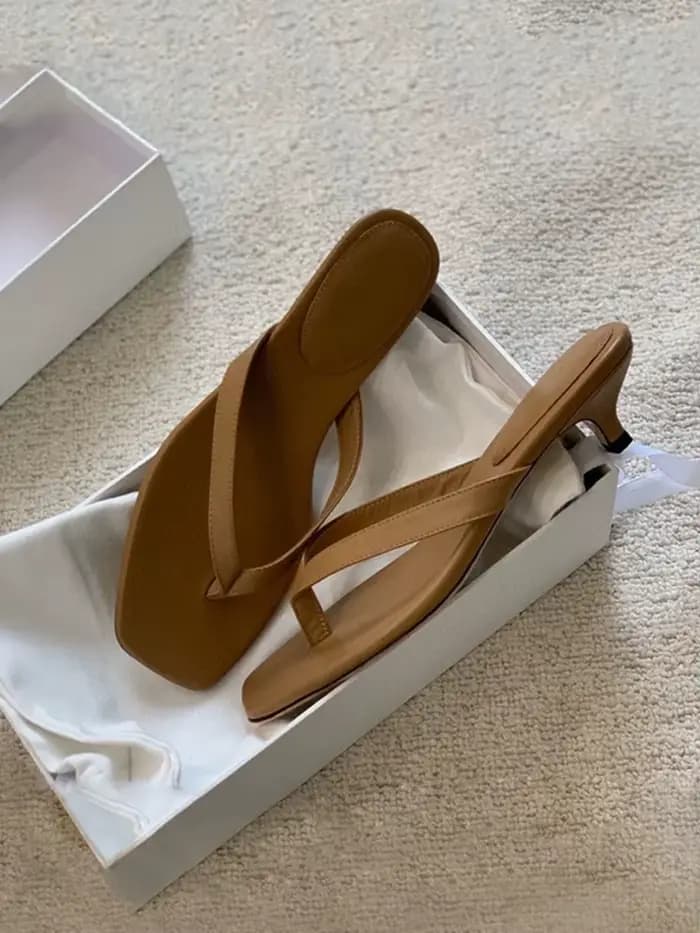 Pantoufles à chevrons à talons hauts en cuir pour femmes