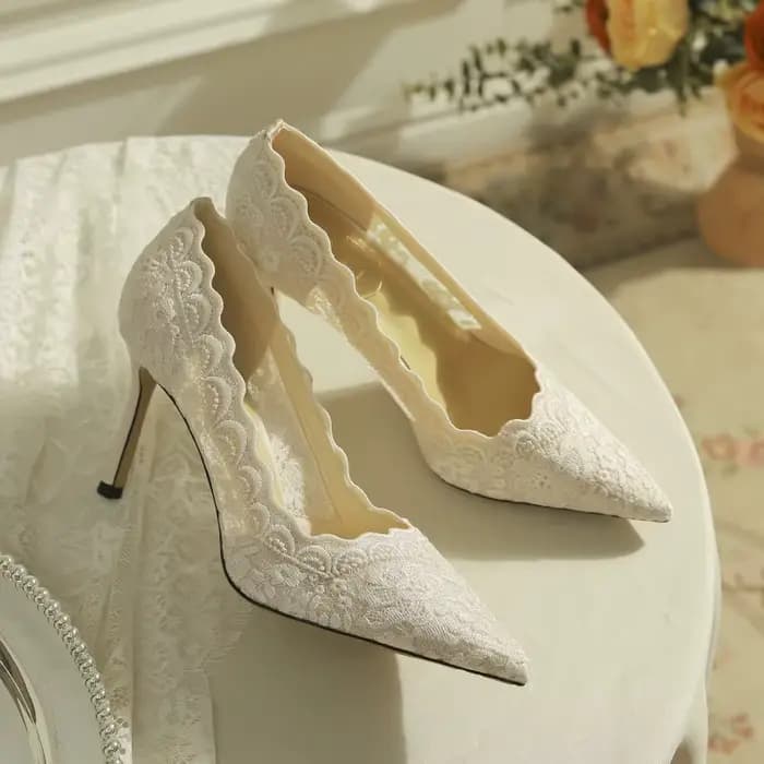 Chaussures de mariage élégantes pour femmes à talons hauts
