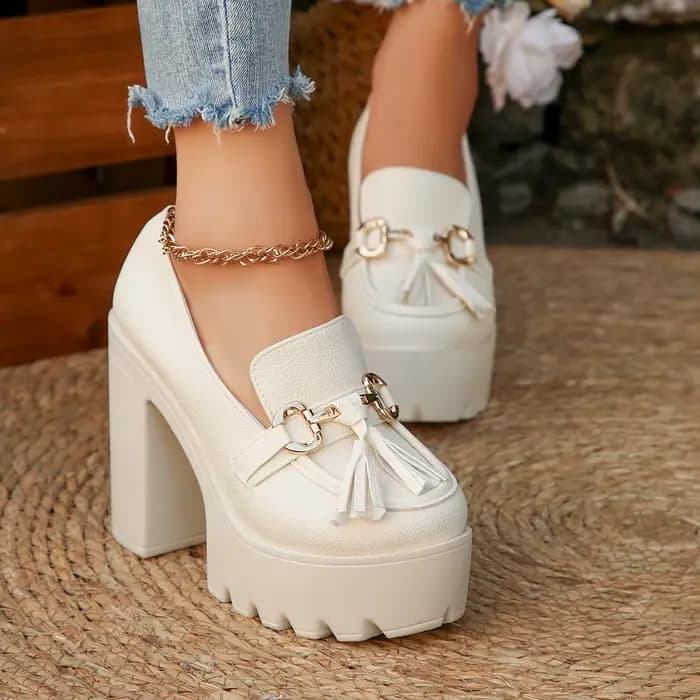 2025 nouvelles femmes pompes mode glands chaussures à talons épais