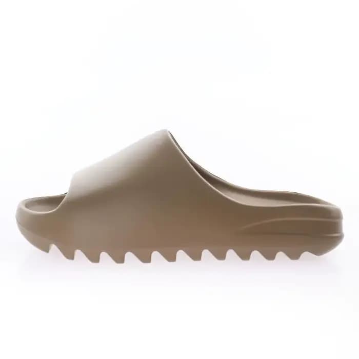 Pantoufles en noix de coco