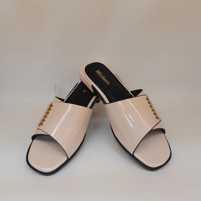 Sandales à talons bas et bout ouvert pour femmes, diapositives à enfiler en cuir PU avec détails en métal, chaussures de soirée Sexy d'été