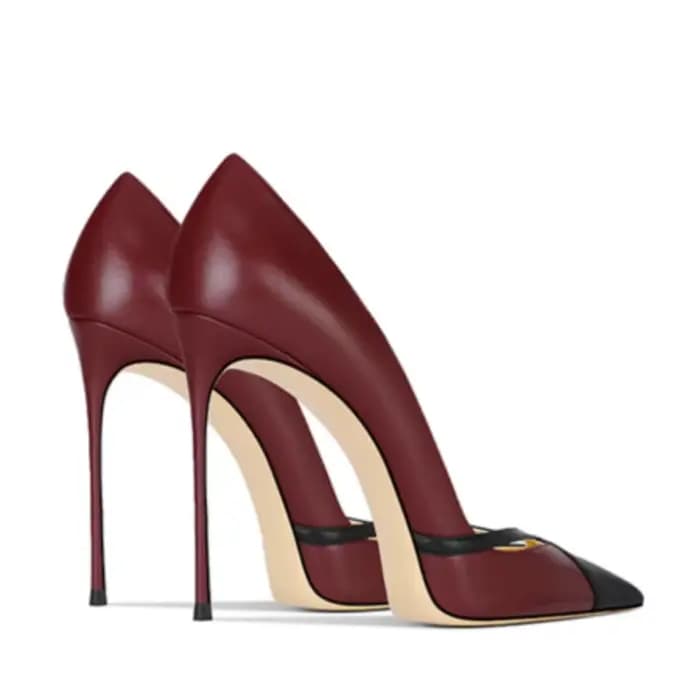 Escarpins à talons hauts en cuir blanc mat