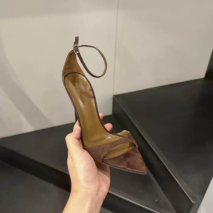 Sandales à talons hauts à bout pointu et talon fin