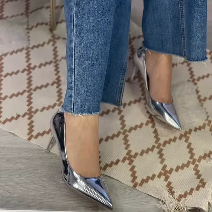 Escarpins en cuir verni pour femmes