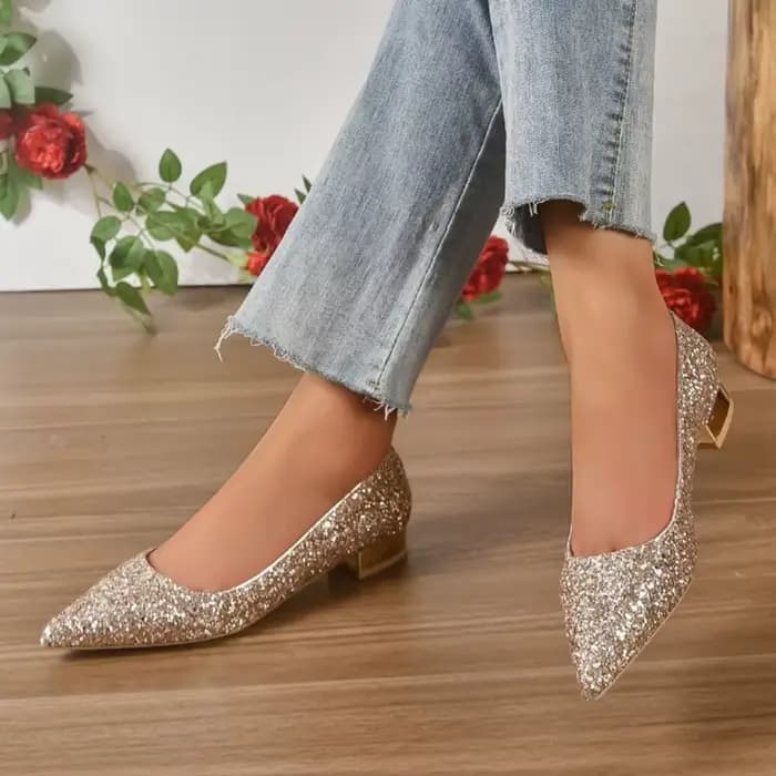 Escarpins argentés à talons bas pour femme
