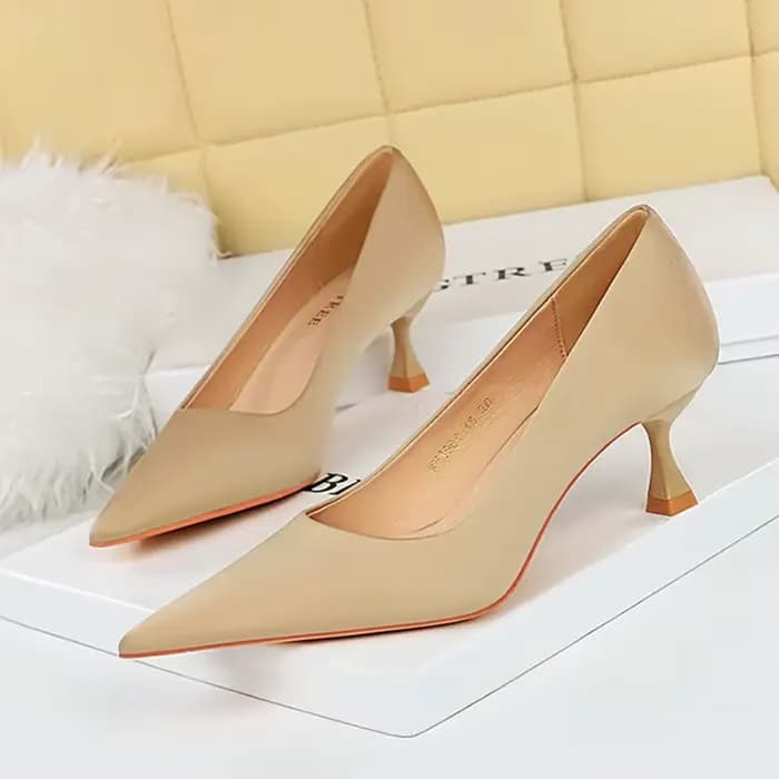 Chaussures à talons mi-hauts tendance pour femmes