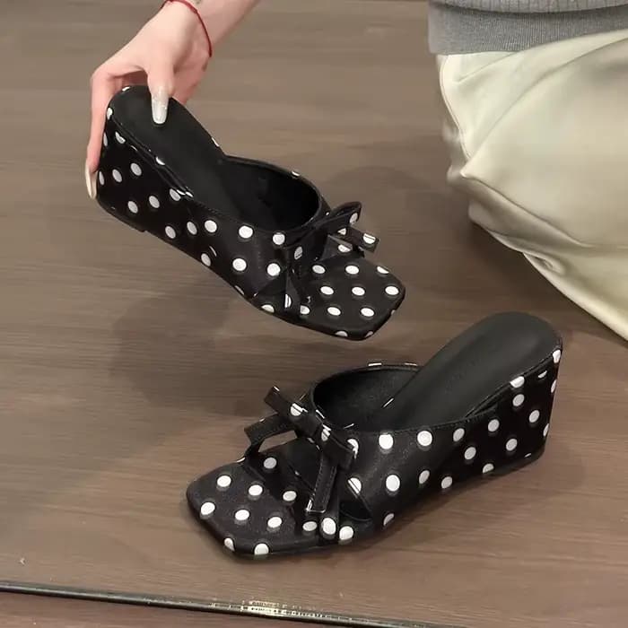 Sandales compensées à talons hauts pour femme