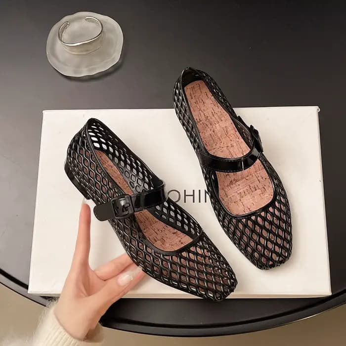 Sandales ajourées pour femme, nouvelle collection été, à la mode, avec boucle à un bouton, respirantes, à semelle plate et bout carré