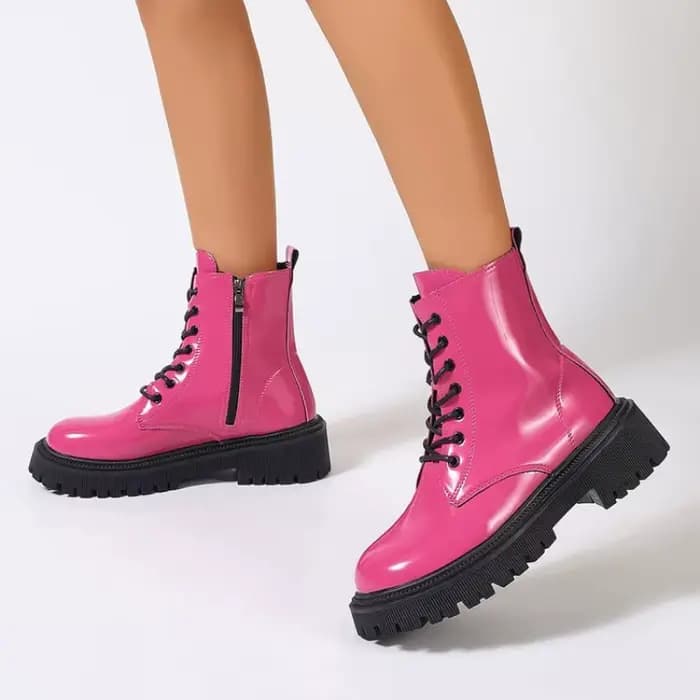 Bottines de moto à lacets en cuir verni pour femme
