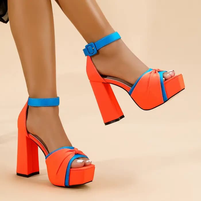 Sandales pour femmes 2026 Nouvelle collection été Tendance Polyvalentes Talon épais Confortables Imperméables Plateforme Talons hauts en cuir de porc double couche
