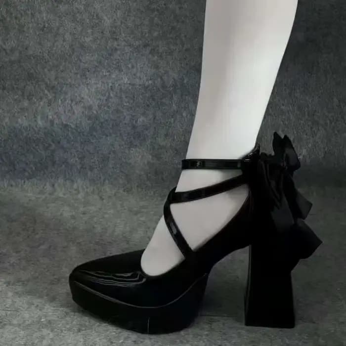 Escarpins noirs en cuir verni style punk 2026 pour femme, avec nœud gothique, bout pointu et talon é