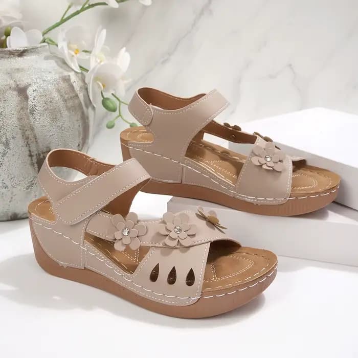 Sandales compensées grandes tailles pour femmes, sandales d'été 2026 à fleurs ajourées à semelle épa