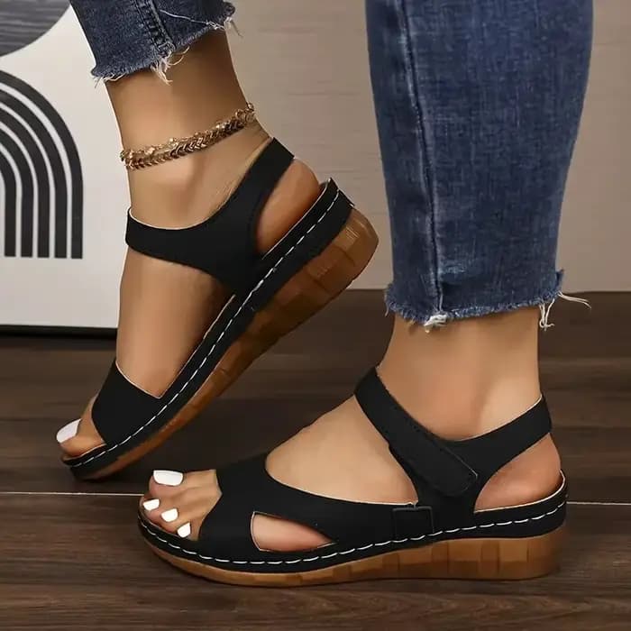 Femmes sandales 2025 nouvelles sandales de plage d'été femmes talons Sandalias chaussures à semelles