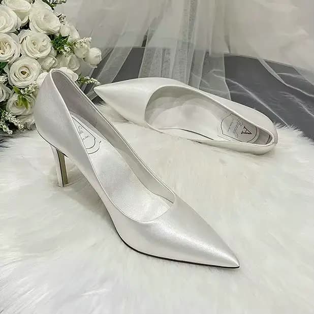 Chaussures de mariage 2026 – Escarpins blancs à talons hauts pour femme, en satin, style stiletto, c