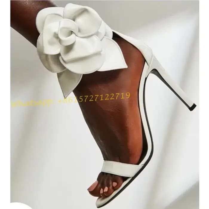 Sandales à talons de mariage à fleurs blanches pour femmes, chaussures de parka ouvertes, élégantes,