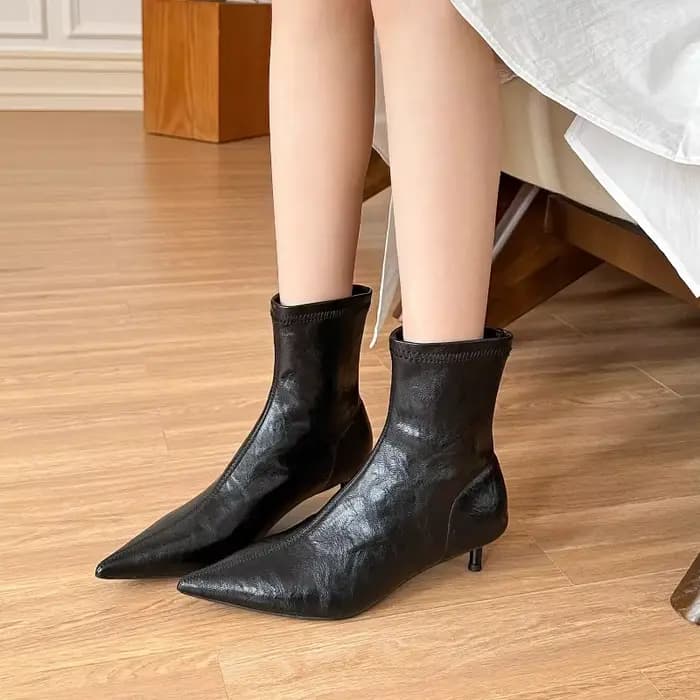 2025 hiver nouvelle mode bottines femmes talons hauts à la mode bout pointu concepteur talons aiguil