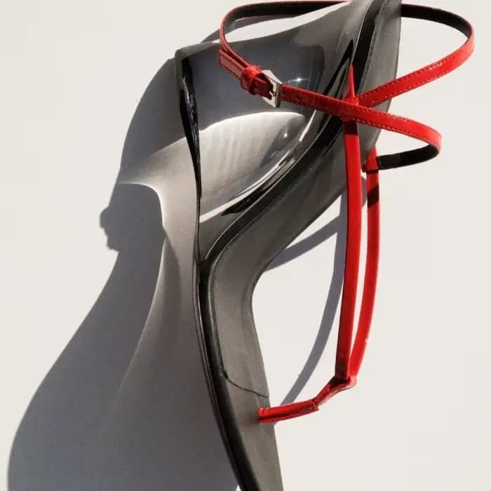 Sandales compensées transparentes sexy été 2026, chaussures polyvalentes à boucle pour défilés de mo