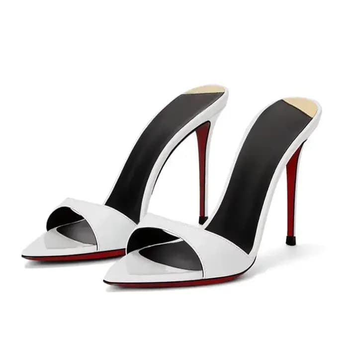 Talons hauts noirs pointus pointus pour femmes, nouvelles sandales à talons super hauts 2025, style