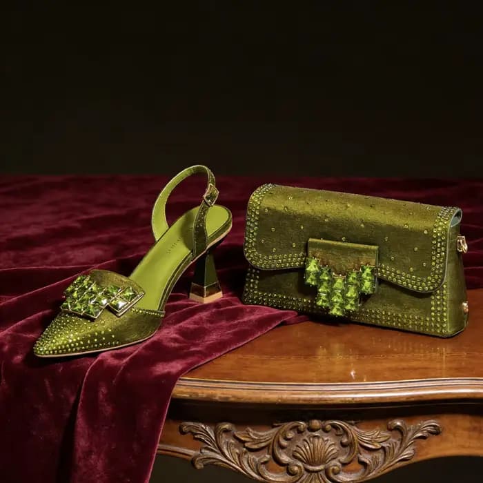 Ensemble de talons hauts pointus et sac assorti pour femmes, design italien 2026, vert olive, strass