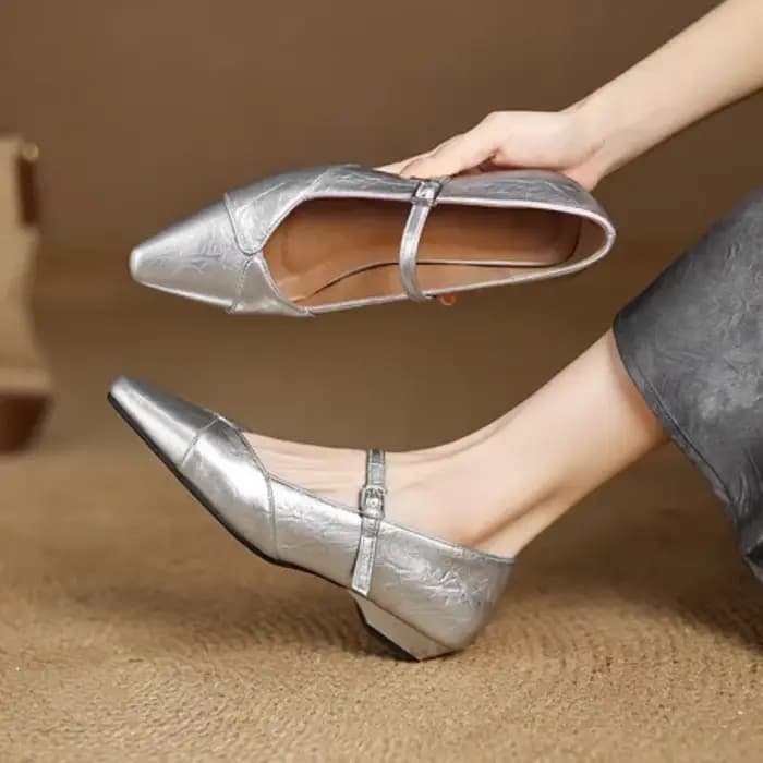 2025 nouvelles femmes PU cuir pompes compensées talons hauts bout pointu pompes de bureau de base co