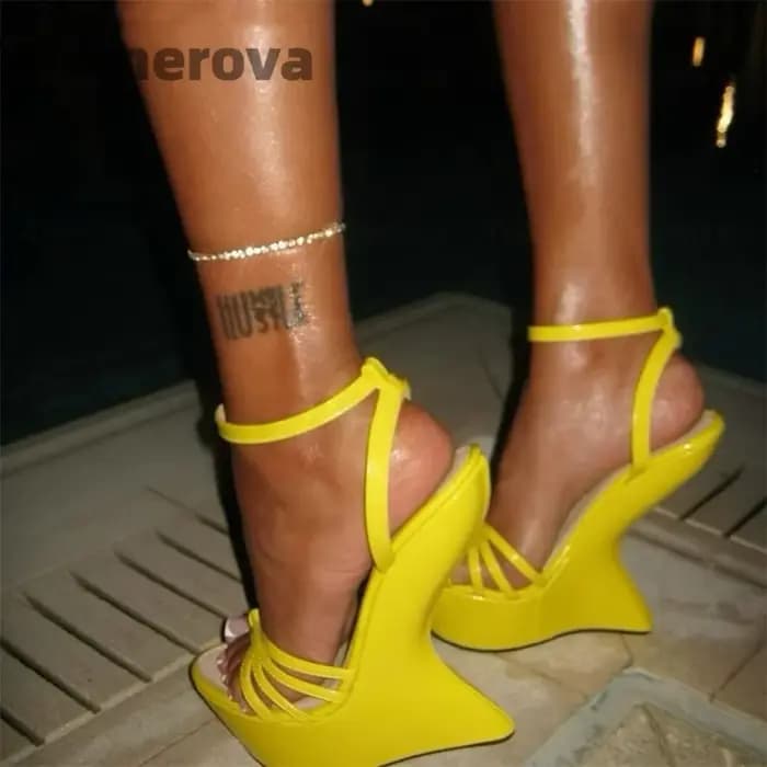 Sandales à plateforme à bande étroite pour femmes, bout ouvert, talons hauts, lanière avec boucle à