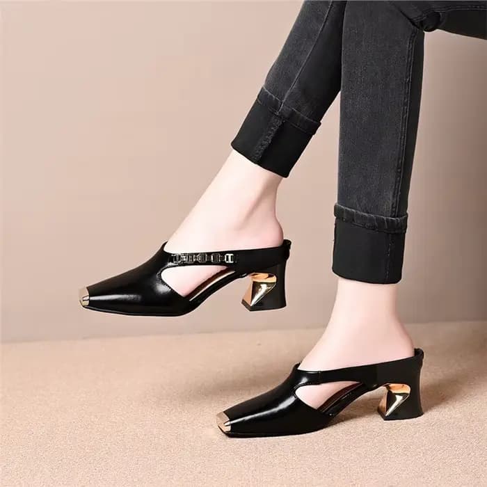 Escarpins pour femmes à talon carré, sandales d'été en cuir souple avec décoration métallique et bou