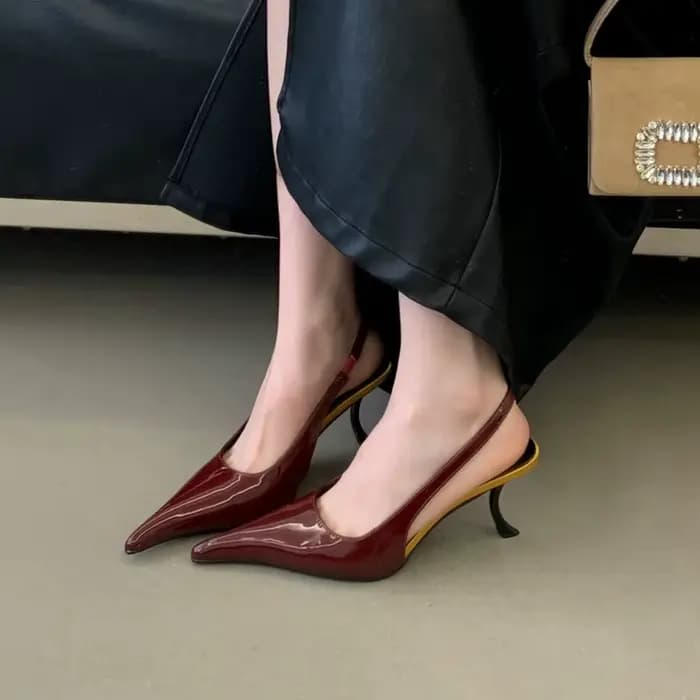 Nouvelle collection Printemps 2026 : Sandales slingback à bout pointu et talons fins, escarpins élég