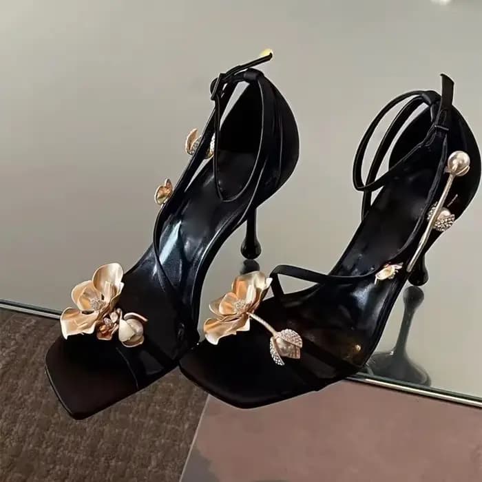 2025 nouvelles dames sandales d'été solide femmes fleur chaussures décontractées élégantes robe talo