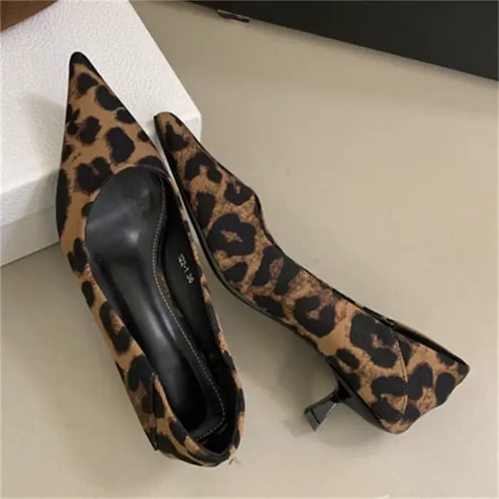 Eilyken-Escarpins à imprimé léopard pour femmes, sandales élégantes à bout pointu, talons bas fins,