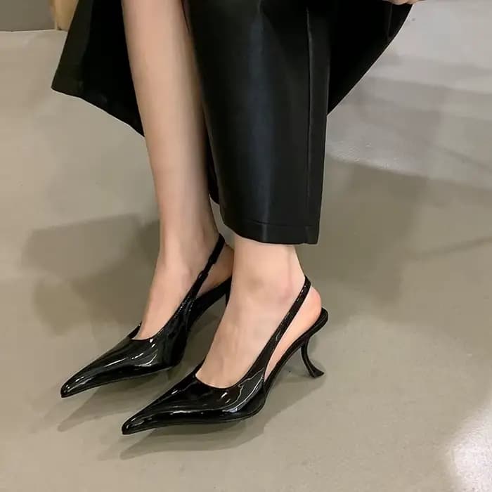 Nouvelle collection Printemps 2026 : Sandales slingback à bout pointu et talons fins, escarpins élég