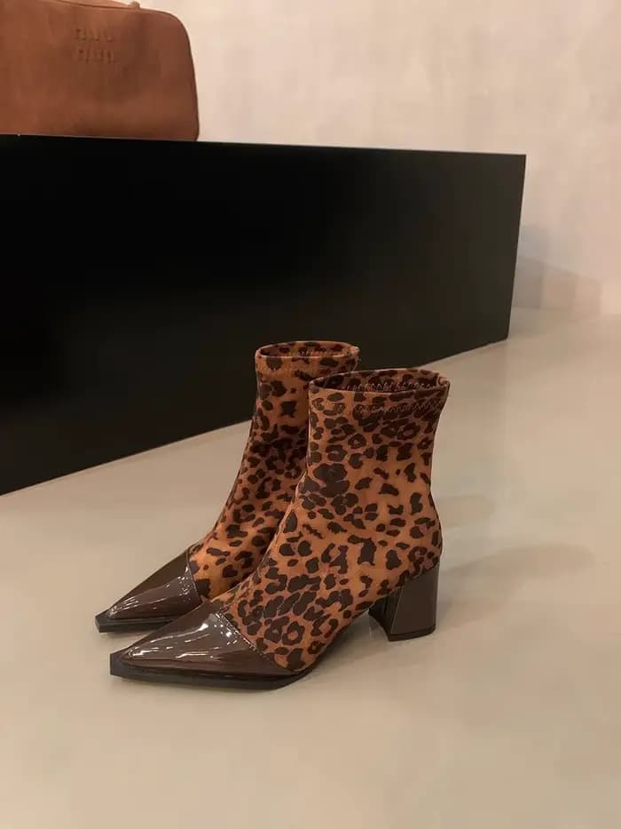 Bottines marron à bout pointu et talons épais pour femme, chaussures fines, élégantes, pour fête, st