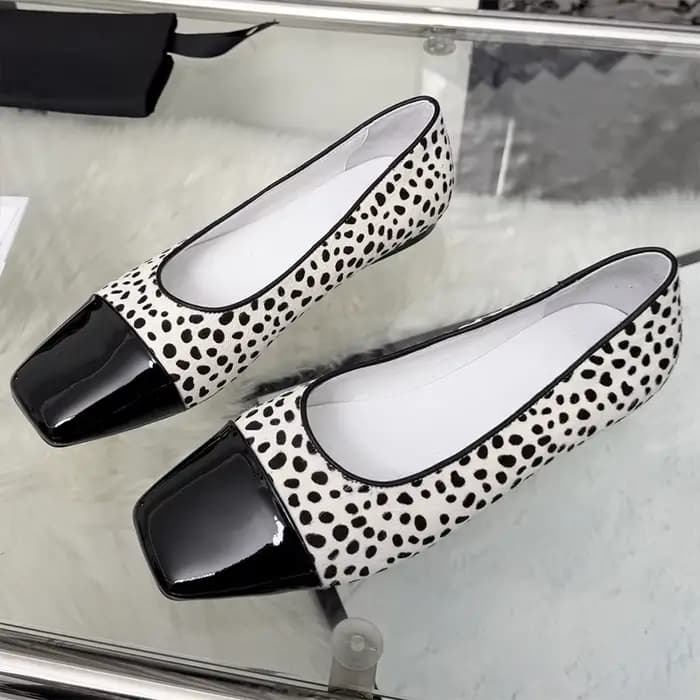 Chaussures à talon bas pour femme, nouveau style 2026, haute qualité, en mohair/cuir avec boucles mé