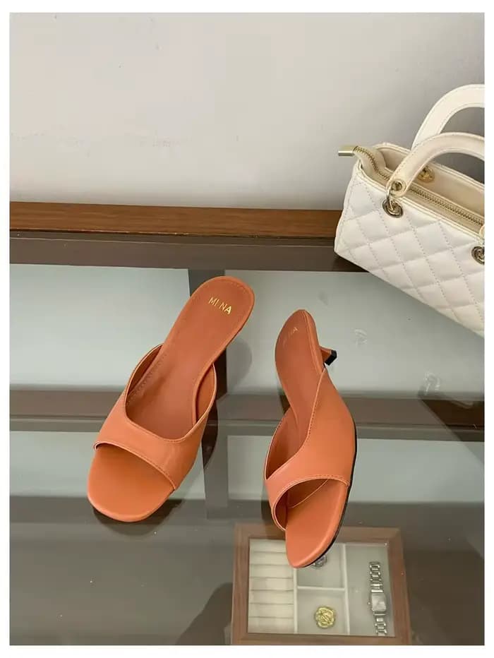 Sandales Femme 2026 Nouvelles Tongs d'Été à Talons Fins et Bas, Bout Ouvert, Chaussures Sabots Tenda