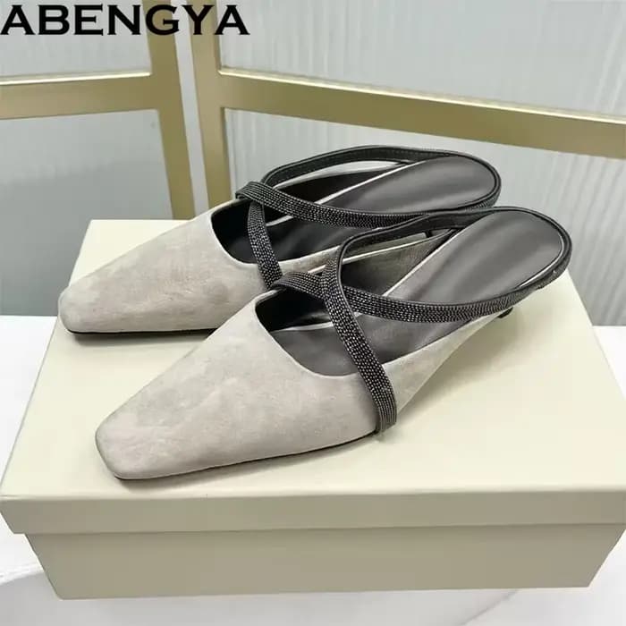 Mules en cuir véritable à talons chaton pour femme, sandales d'été à perles, chaussures de soirée à