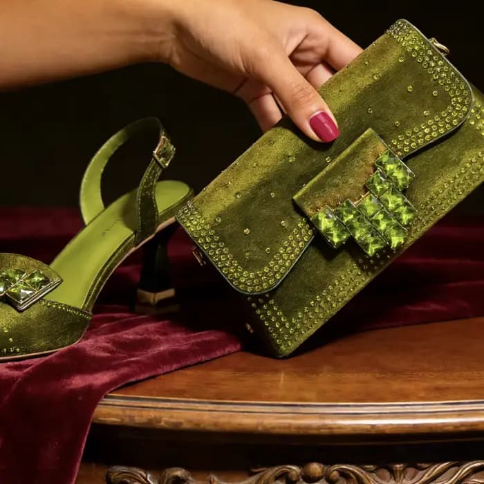 Ensemble de talons hauts pointus et sac assorti pour femmes, design italien 2026, vert olive, strass
