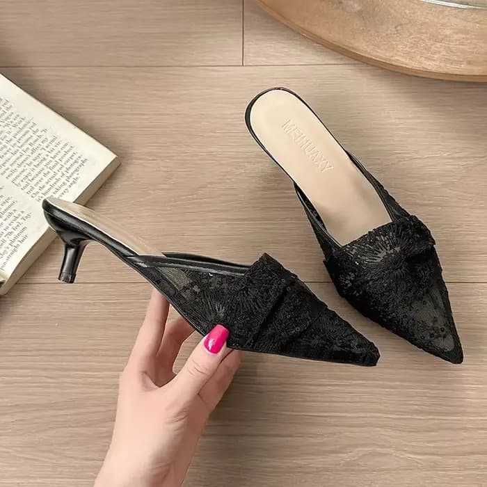 Nouvelles mules à talons aiguilles brodées en dentelle blanche pour femme, escarpins élégants à bout