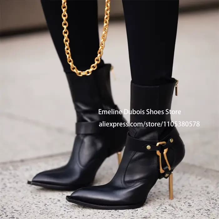 Bottines à talons hauts en cuir imprimé serpent, décorations métalliques dorées, talons aiguilles fi