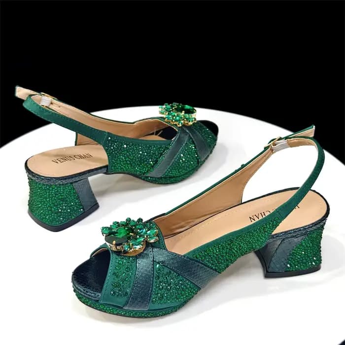 2025 Escarpins élégants verts à bout ouvert pour femmes avec accents de diamants – Ensemble de chaus