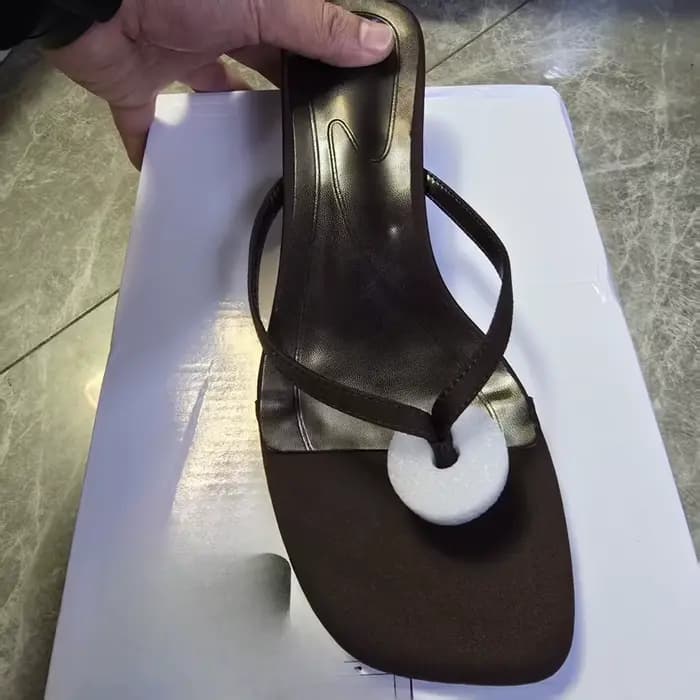 Femmes exquises pantoufles mode chaussures mules à talons hauts tongs de créateur pour femme été bou