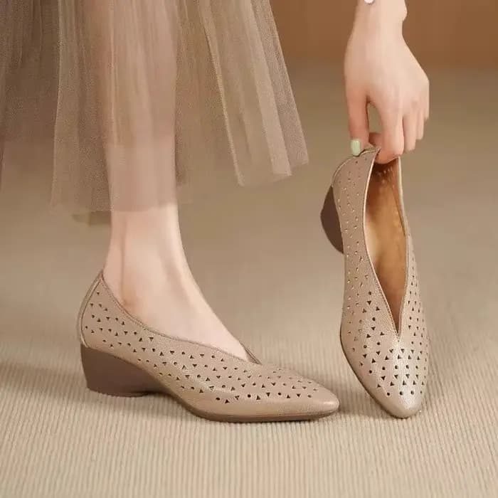 Escarpins compensés ajourés pour femmes, mocassins d'été respirants en cuir souple à découpe en V, c