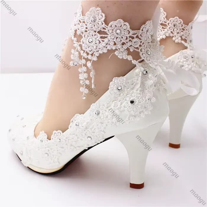 Nouvelles chaussures femme mariée élégante dentelle blanche perle Design talons hauts femmes