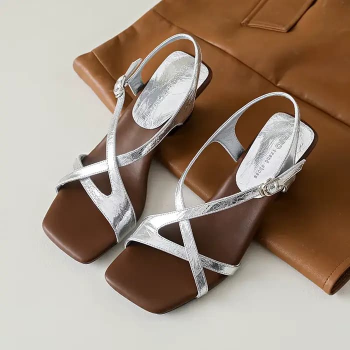 Sandales romaines rétro à talons hauts et lacets pour femmes