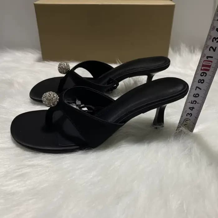 Sandales d'été de luxe en Satin à talons hauts pour femmes, strass scintillants, concis, noir, bout ouvert, Slingback, talons aiguilles Sexy, chaussures de marque pour femmes