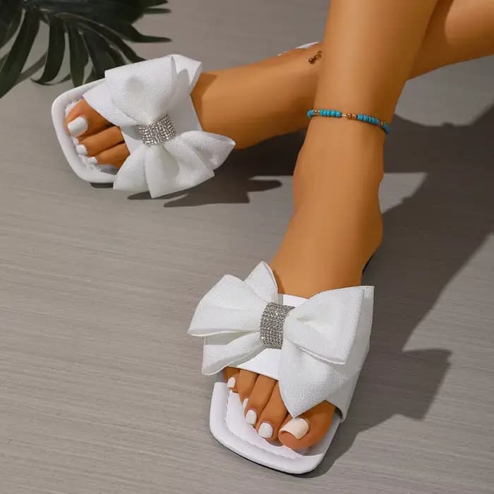 Sandales plates élégantes noires et blanches pour femme, avec nœud, semelles souples en cristal, bout carré, chaussures d'été confortables pour la plage