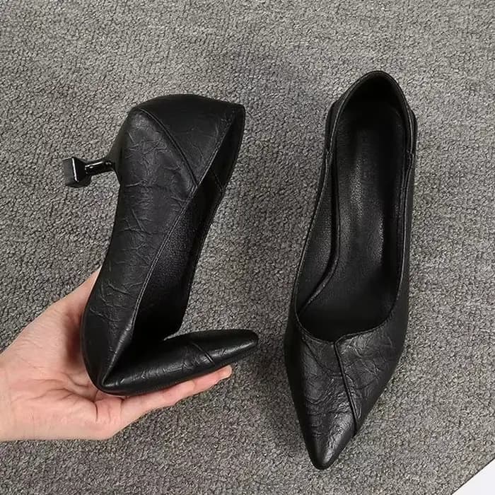Talon aiguille pour femmes 2025 printemps et automne nouvelles chaussures simples sexy assorties avec tout chaussures de travail professionnelles petites chaussures en cuir noires