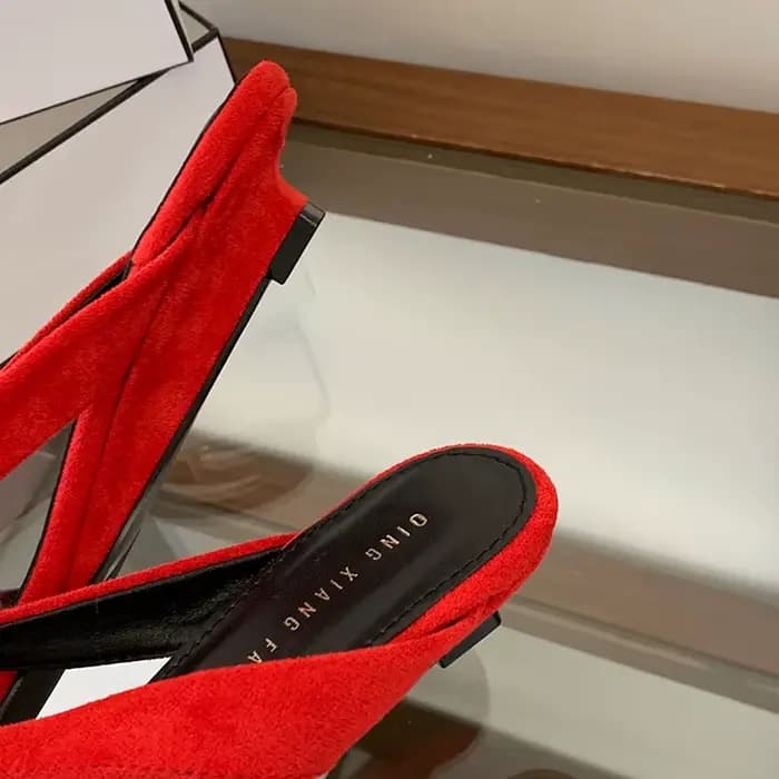 Nouvelles sandales compensées à talon bas pour femme – Tongs d'été tendance à bout ouvert – Chaussures de créateur