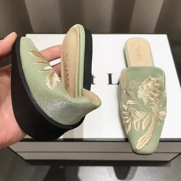 Mules pour femmes pantoufles chaussures d'été appartements rétro style chinois fleurs robe élégante sandales à talons bas diapositives de créateurs en ventes