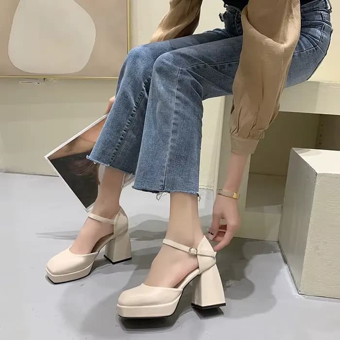 Chaussures à talons épais et hauts pour femmes
