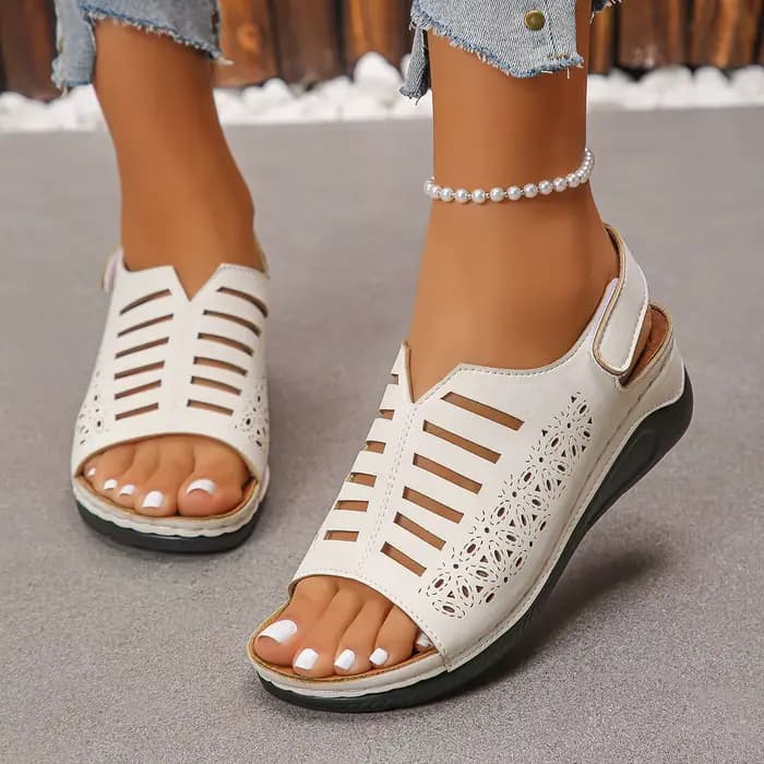 Nouvelles sandales compensées rétro confortables en cuir pour femme