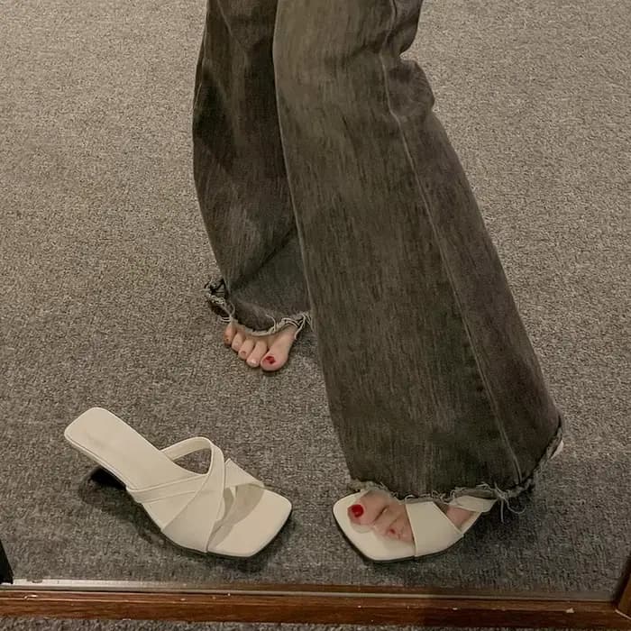 Mules tendance à talon chaton pour femme